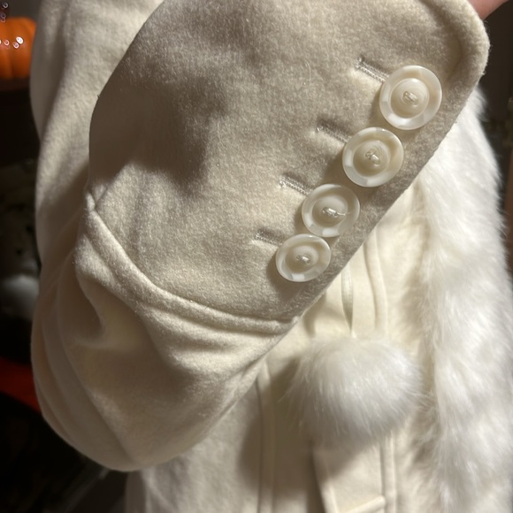 Cream white jacket - Picture 2 of 6